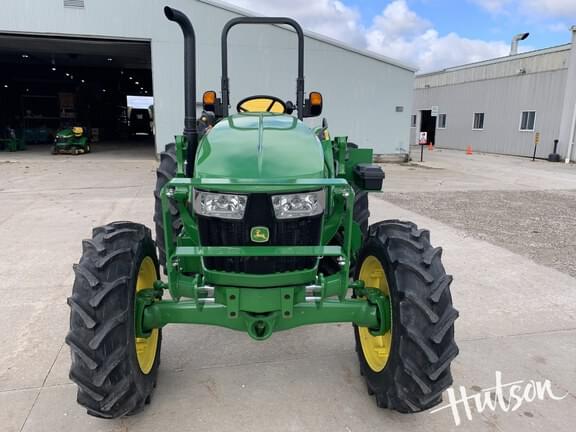 Image of John Deere 5060E equipment image 4