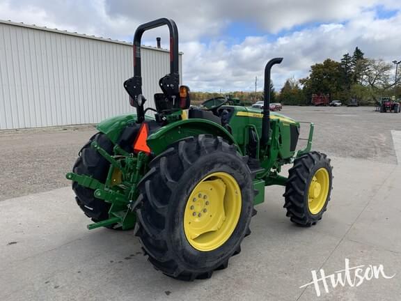 Image of John Deere 5060E equipment image 3