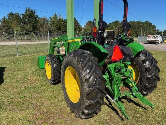 Image of John Deere 5060E equipment image 2