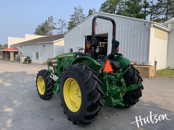 Image of John Deere 5060E equipment image 2