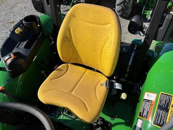 Image of John Deere 5060E equipment image 4