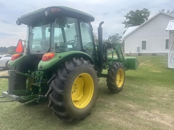 Image of John Deere 5060E equipment image 4
