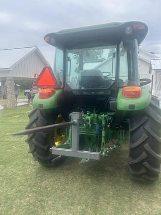 Image of John Deere 5060E equipment image 2