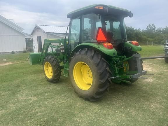 Image of John Deere 5060E equipment image 3