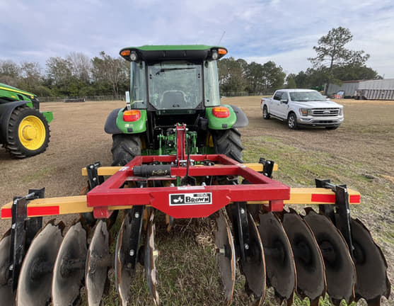 Image of John Deere 5060E equipment image 4