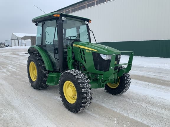 Image of John Deere 5060E equipment image 3