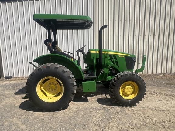 Image of John Deere 5060E equipment image 1