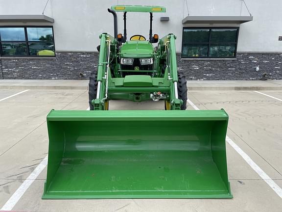 Image of John Deere 5060E equipment image 2