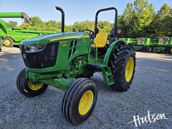 Image of John Deere 5060E equipment image 1