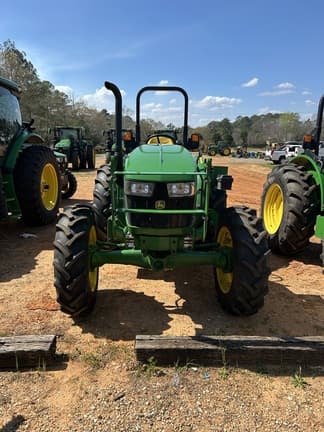 Image of John Deere 5060E equipment image 1