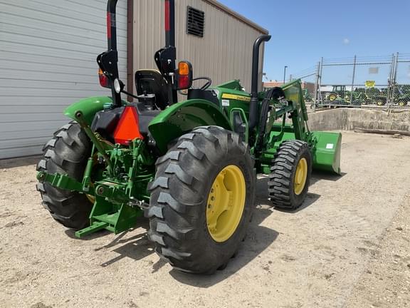 Image of John Deere 5060E equipment image 4