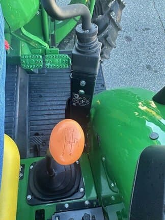 Image of John Deere 5060E equipment image 4