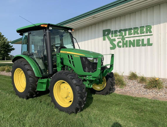 Image of John Deere 5060E equipment image 1