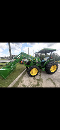 Image of John Deere 5067E equipment image 4
