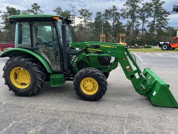 Image of John Deere 5067E equipment image 1