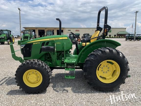 Image of John Deere 5067E equipment image 2