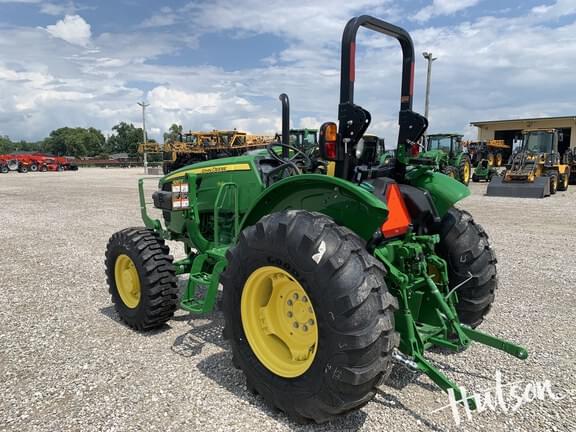 Image of John Deere 5067E equipment image 3