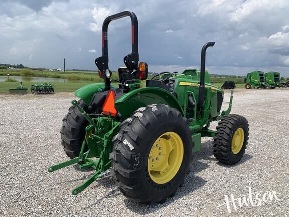 Image of John Deere 5067E equipment image 4