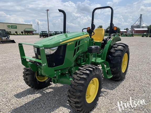 Image of John Deere 5067E equipment image 1