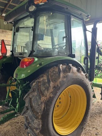 Image of John Deere 5067E equipment image 2