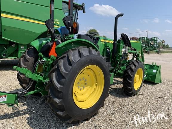 Image of John Deere 5067E equipment image 1