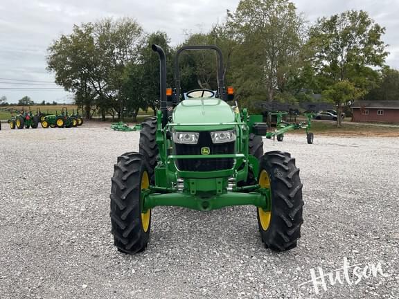 Image of John Deere 5067E equipment image 4