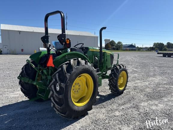 Image of John Deere 5067E equipment image 2