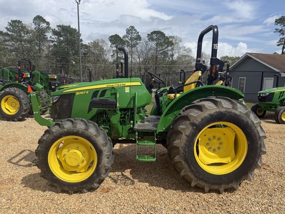 Image of John Deere 5067E Primary image