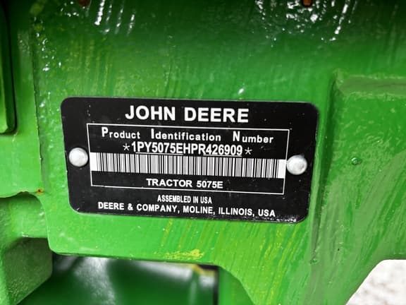 Image of John Deere 5075E equipment image 3