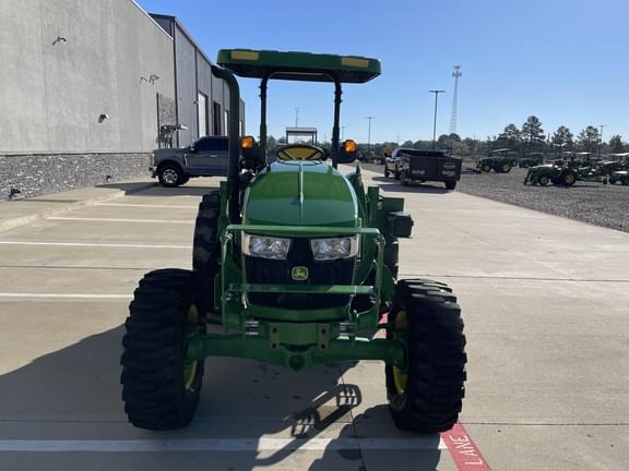 Image of John Deere 5075E equipment image 2