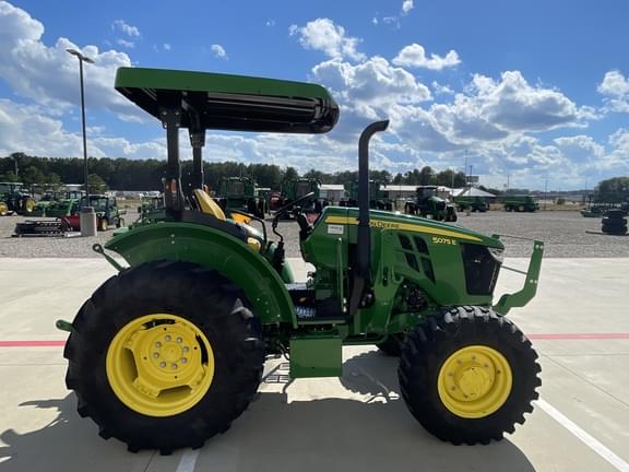 Image of John Deere 5075E equipment image 1