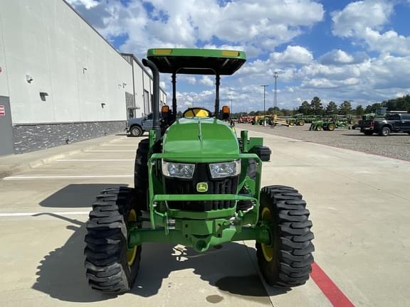 Image of John Deere 5075E equipment image 3