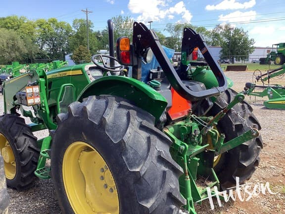 Image of John Deere 5075E equipment image 3