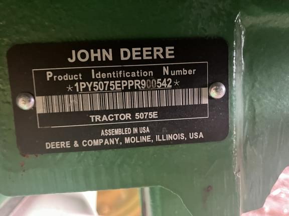 Image of John Deere 5075E equipment image 4