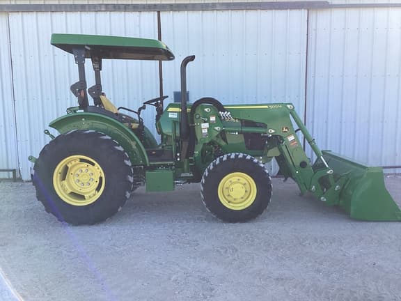 Image of John Deere 5075E equipment image 4