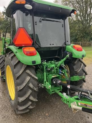 Image of John Deere 5075E equipment image 2