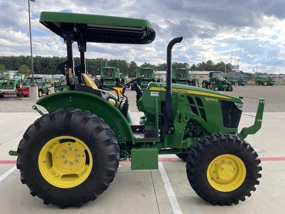 Image of John Deere 5075E equipment image 1
