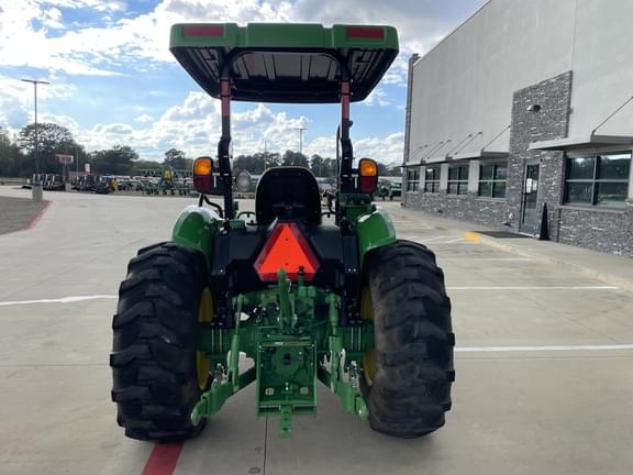 Image of John Deere 5075E equipment image 4