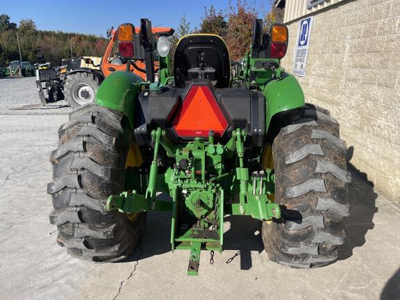 Image of John Deere 5075E equipment image 4