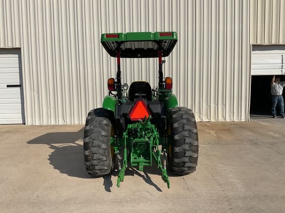 Image of John Deere 5075E equipment image 4