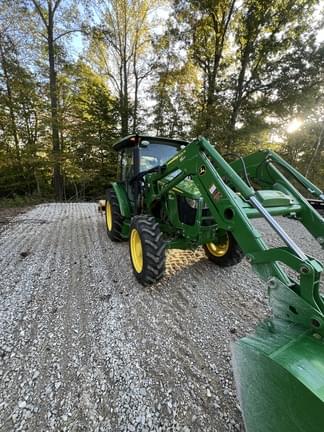 Image of John Deere 5075E equipment image 4