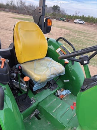 Image of John Deere 5075E equipment image 2