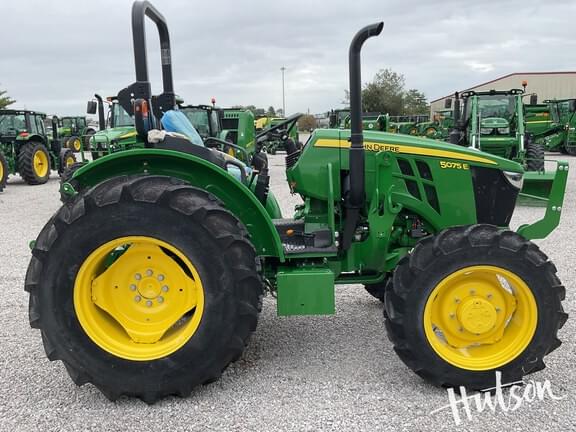 Image of John Deere 5075E equipment image 2