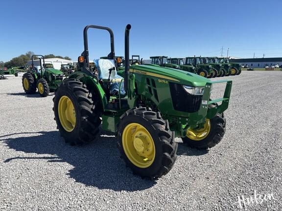 Image of John Deere 5075E equipment image 3