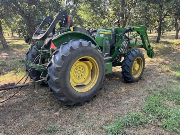 Image of John Deere 5075E equipment image 4