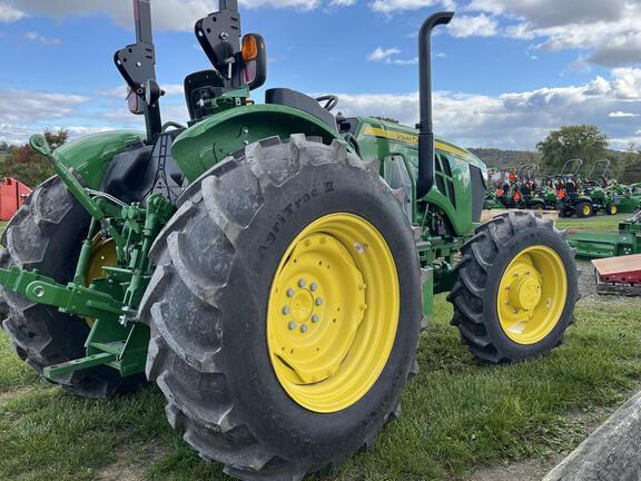 Image of John Deere 5075E equipment image 2