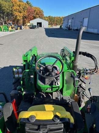Image of John Deere 5075M equipment image 4