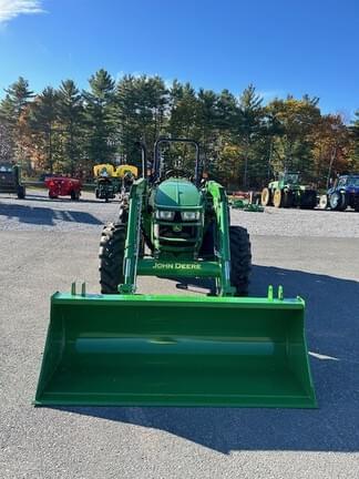 Image of John Deere 5075M equipment image 3