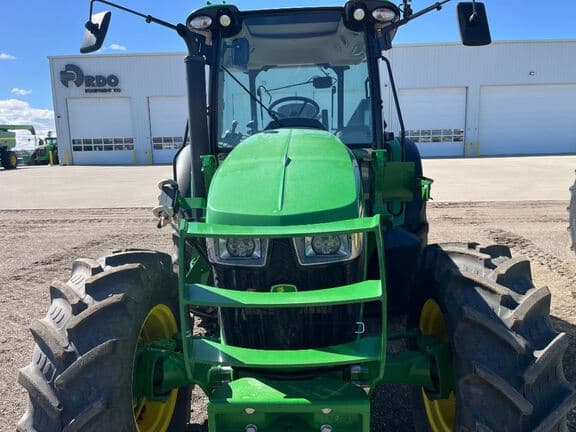 Image of John Deere 5075M equipment image 1
