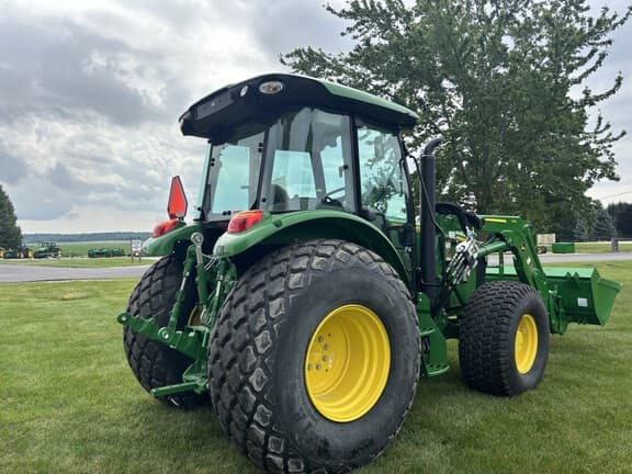 Image of John Deere 5075M equipment image 2
